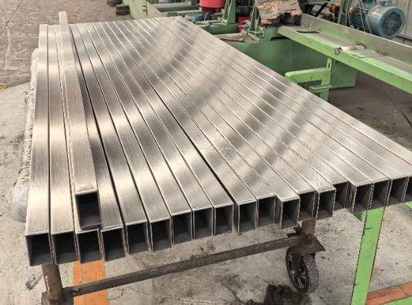 平凉建筑工程行业用不锈钢无缝钢管